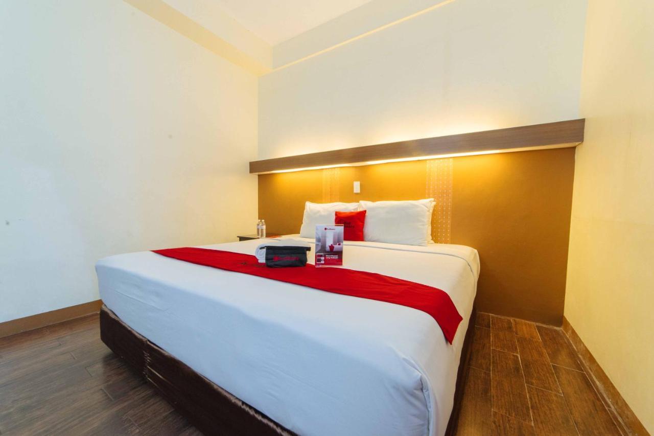 Reddoorz Premium @ The Ritz Garden Oases Hotel Davao Exterior photo